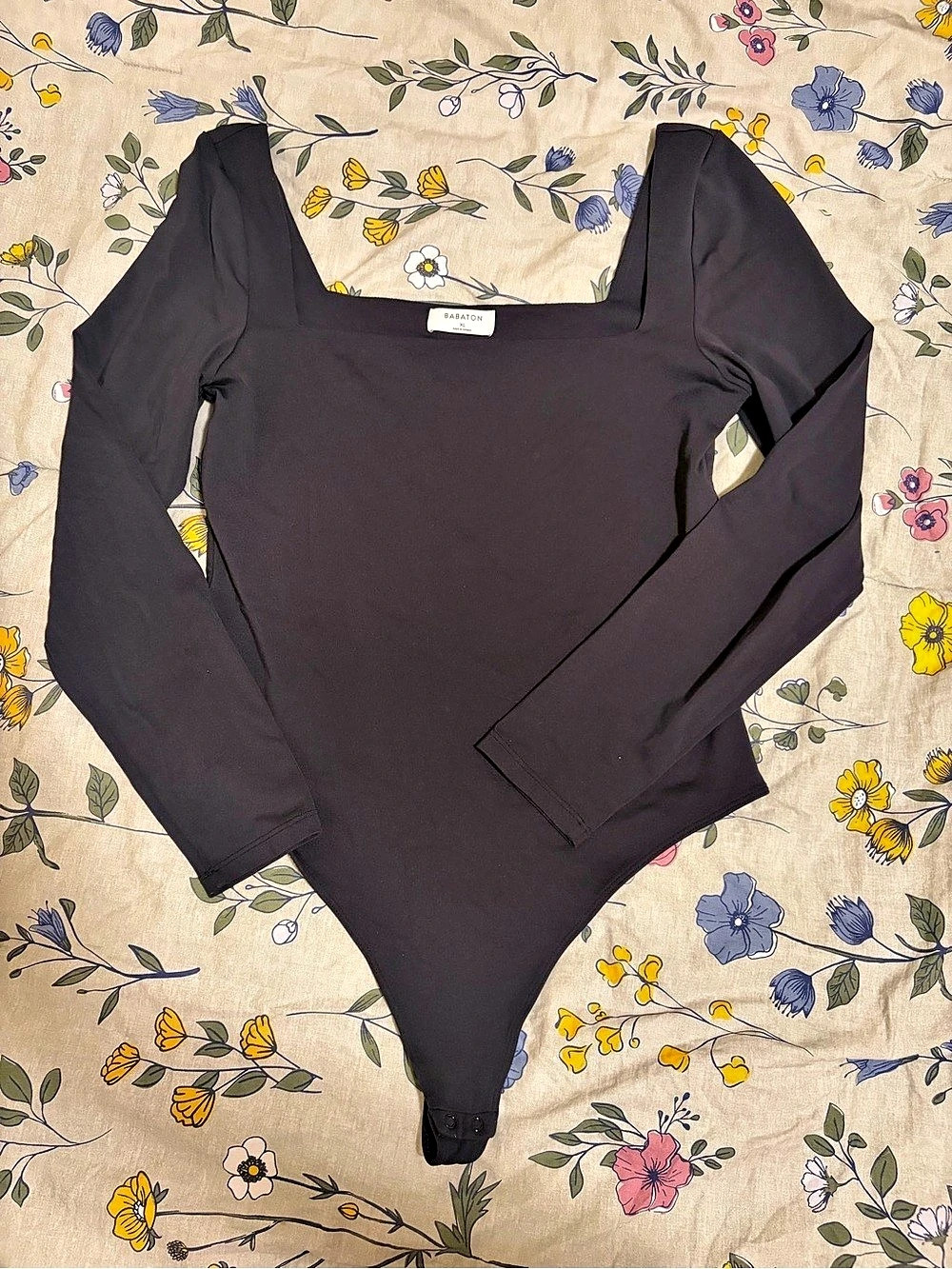 Aritzia’s Babaton Contour Squareneck Long Sleeve Bodysuit ✨
